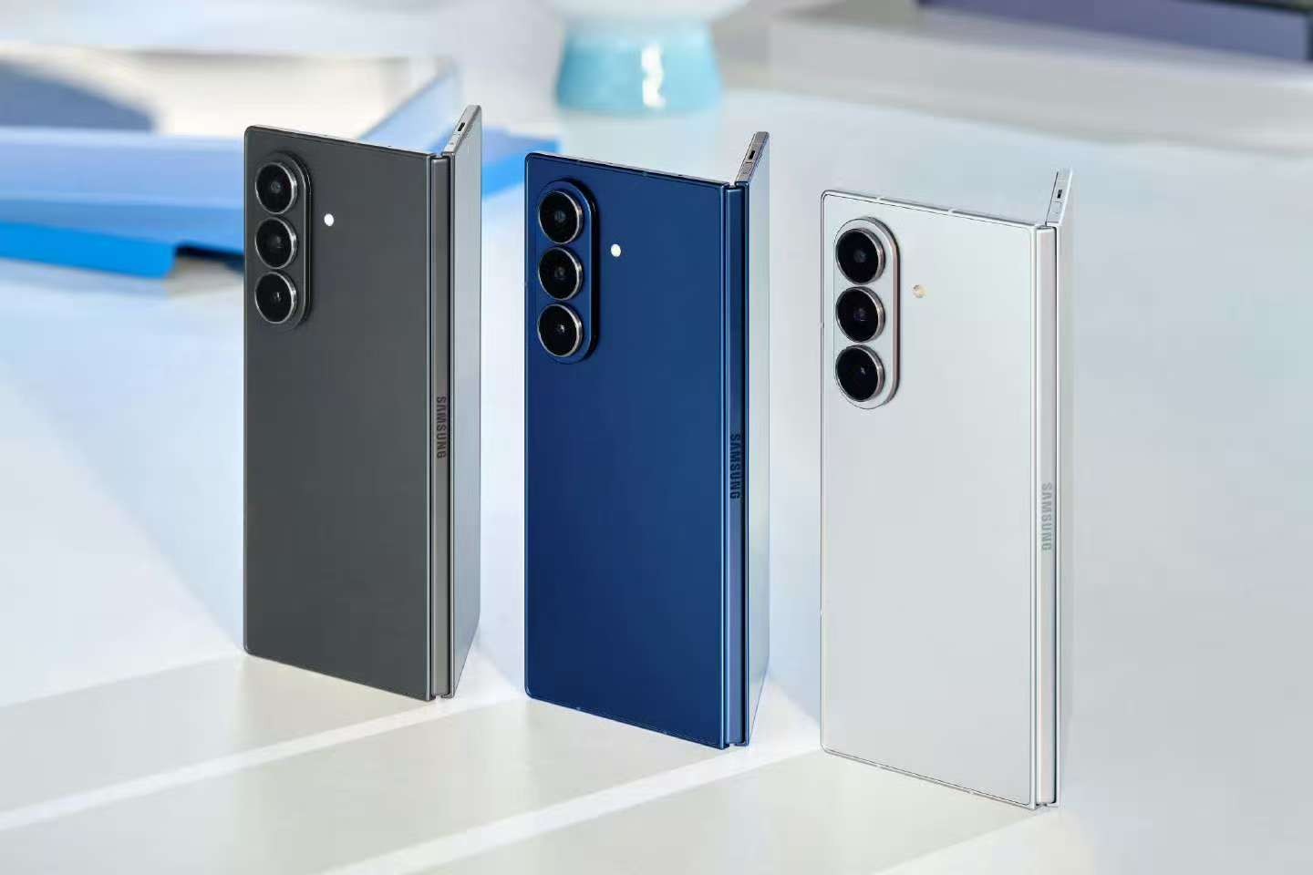 三星Galaxy Z Fold7正式发布：售价13999元起！
