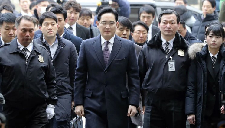韩四大集团建议赦免三星李在镕，总统文在寅尚未做出决定