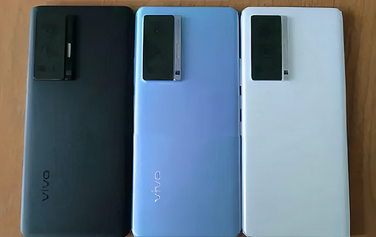 VIVO X70曝光，首发伸缩式镜头，采用联合三星定制芯片，跑分超75W 
