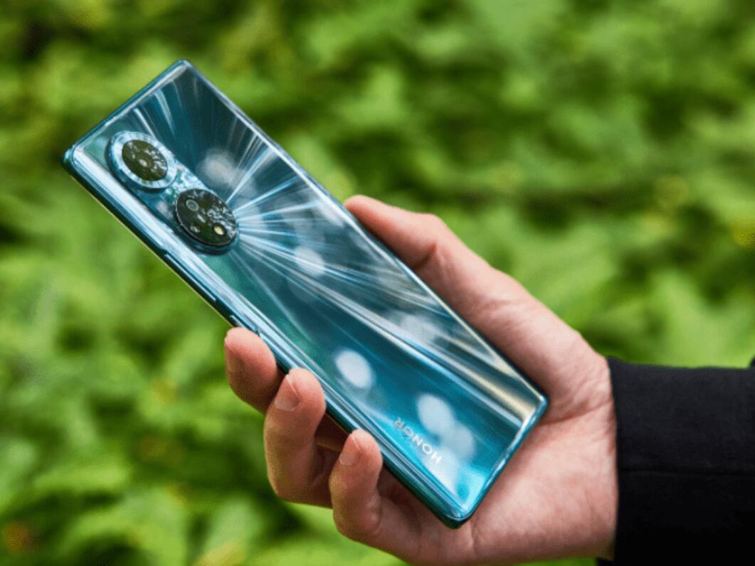 荣耀 50 系列手机首销倒计时 1 天：1 亿像素镜头 + 100W 快充 