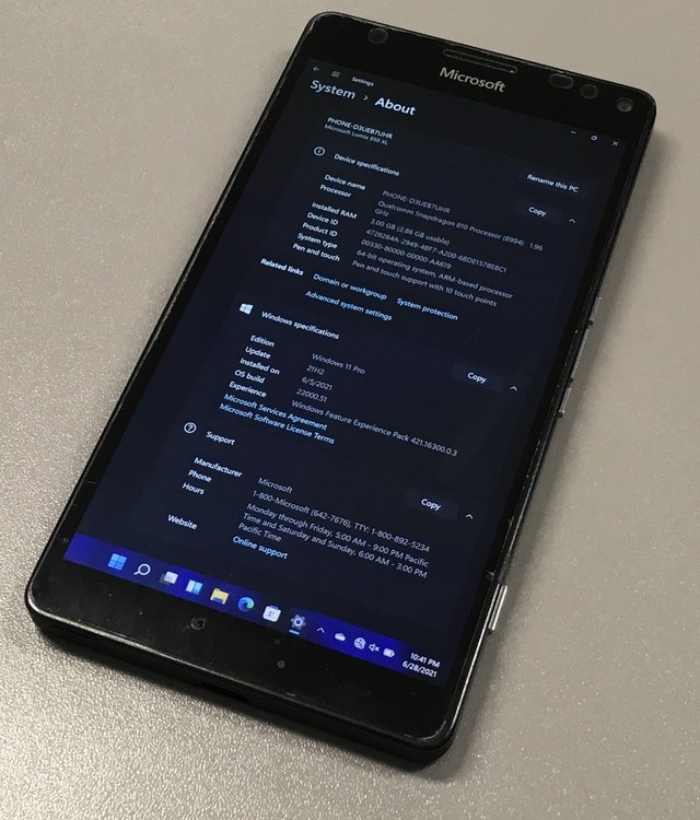 还记得Lumia 950 XL吗？有人给它刷了Win11