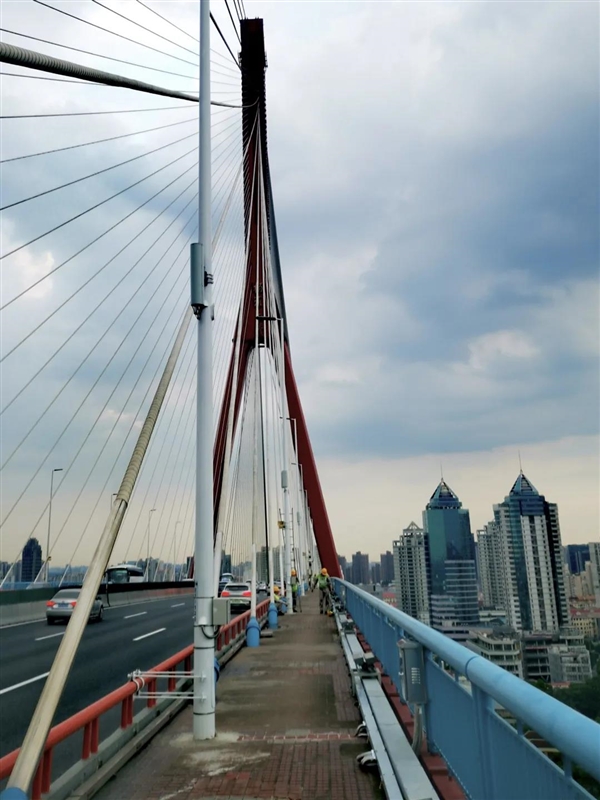 上海巧妙改造黄浦江大桥：路灯杆都有5G